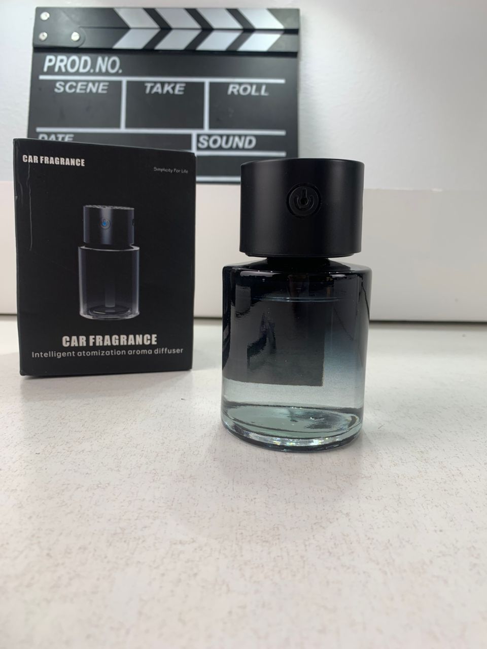 Diffuseur d’aromathérapie pour voiture avec lumière ciel étoilé – جهاز تعطير السيارة مع أضواء سقفية