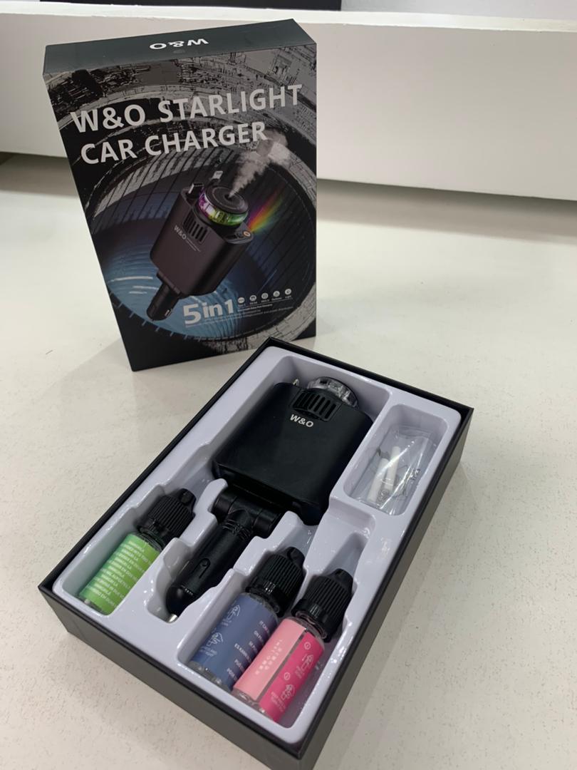 Chargeur voiture rétractable 5 en 1 avec aromathérapie et lumière des étoiles – شاحن سريع للسيارة مع معطر
